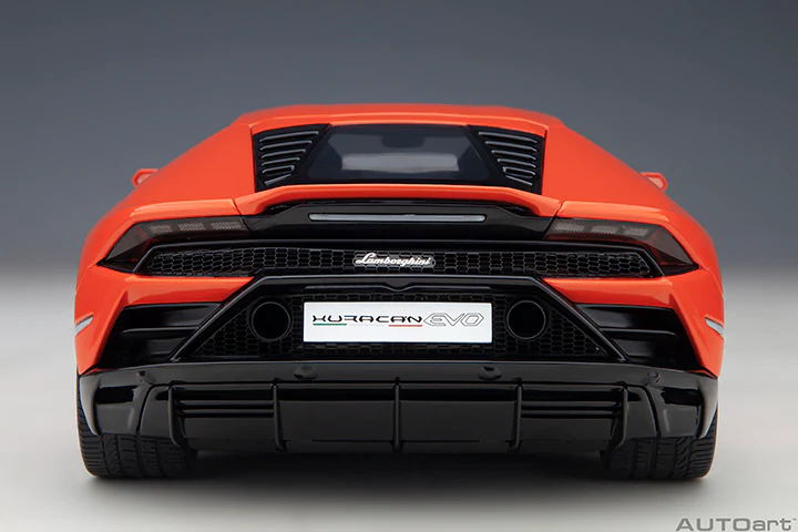 AUTOart 2018 Lamborghini Huracan EVO Arancio Xanto (Golden Orange) 1:18 - Image 6