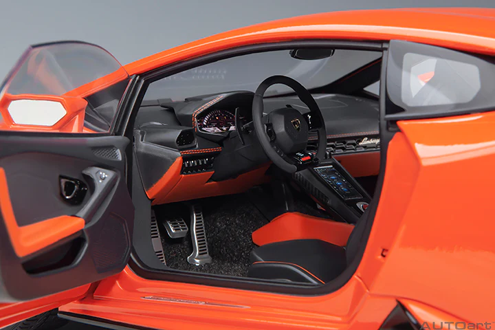 AUTOart 2018 Lamborghini Huracan EVO Arancio Xanto (Golden Orange) 1:18 - Image 9