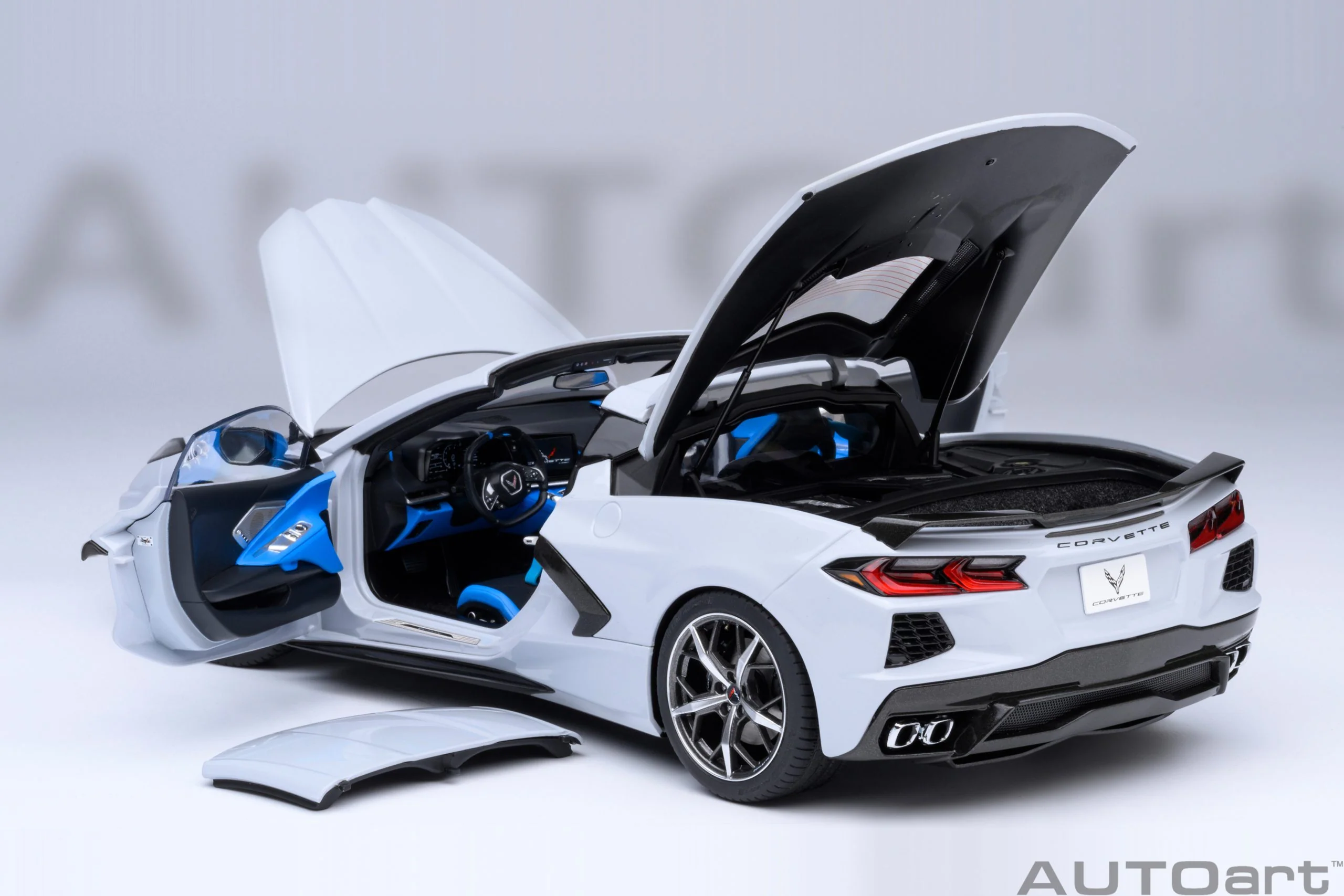 AUTOart 2020 Chevy Corvette C8 Z51 Ceramic Matrix Grey Metallic 1:18 - Image 17