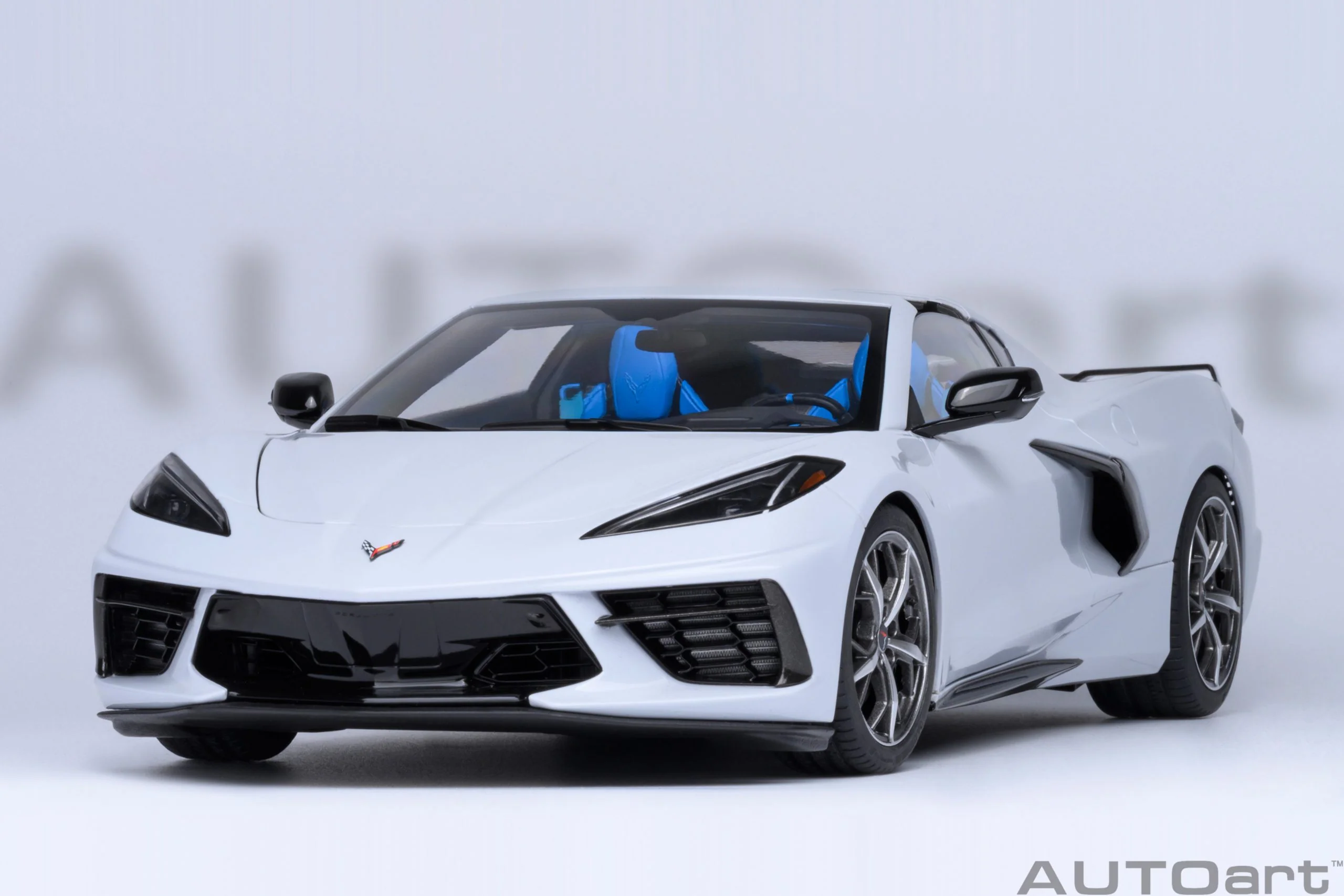 AUTOart 2020 Chevy Corvette C8 Z51 Ceramic Matrix Grey Metallic 1:18 - Image 20
