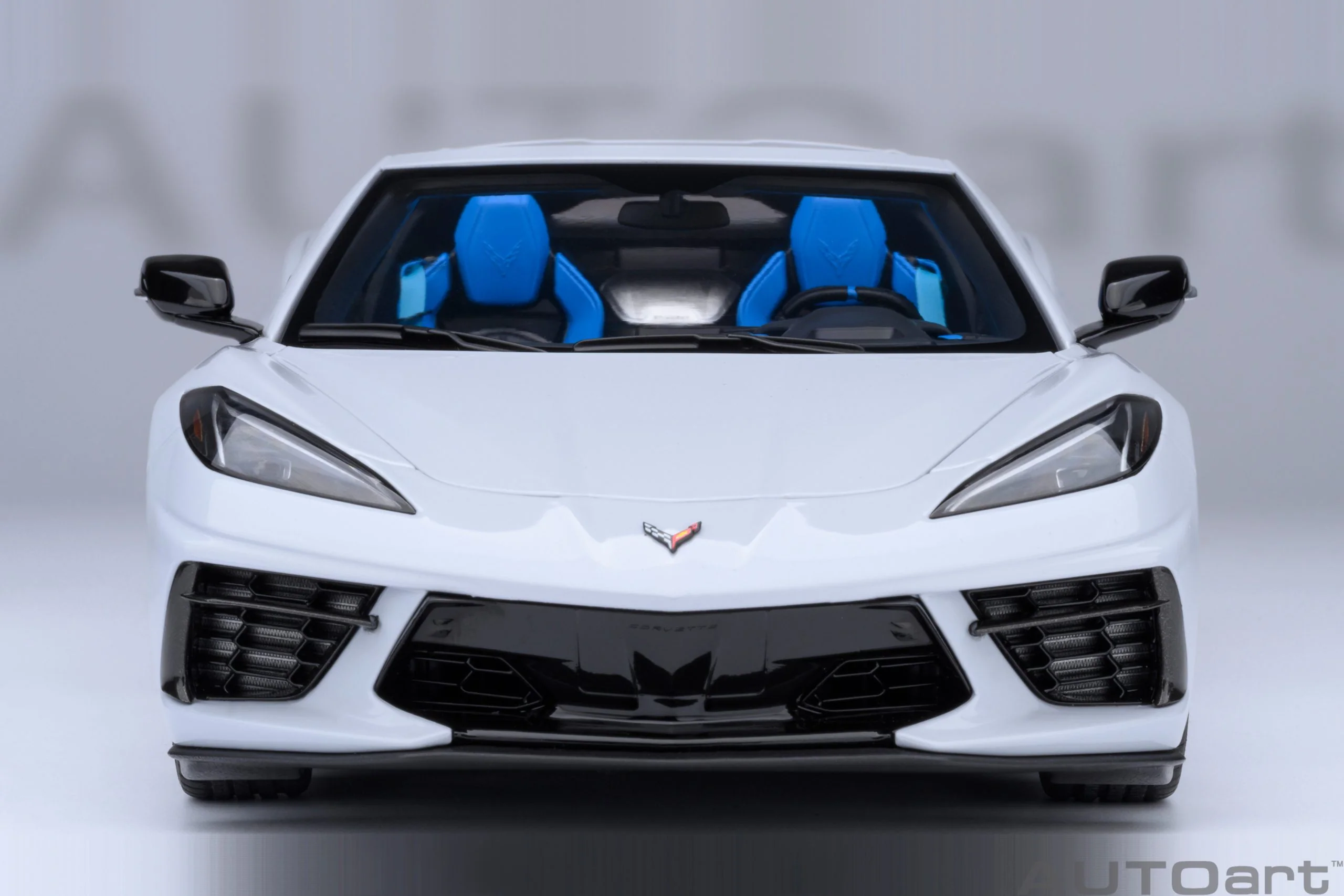 AUTOart 2020 Chevy Corvette C8 Z51 Ceramic Matrix Grey Metallic 1:18 - Image 7