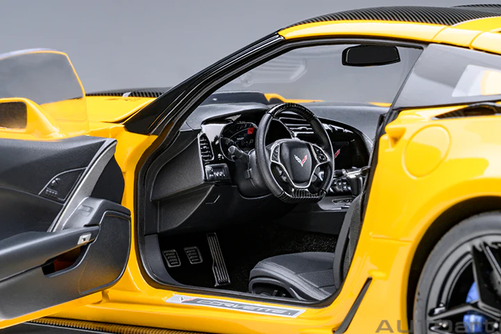 AUTOart Chevy Corvette ZR1 Corvette Racing Yellow Tintcoat 1:18 - Image 9