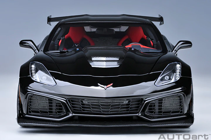 AUTOart Chevy Corvette ZR1 Gloss Black 1:18 - Image 5