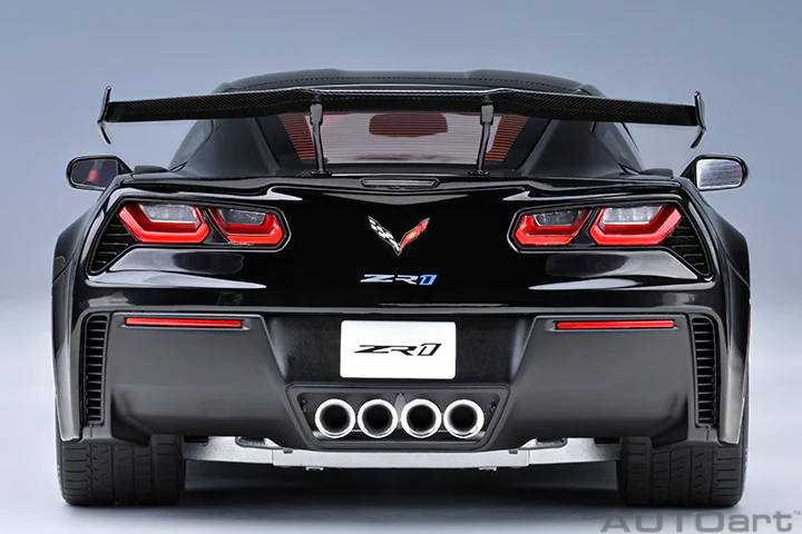 AUTOart Chevy Corvette ZR1 Gloss Black 1:18 - Image 6
