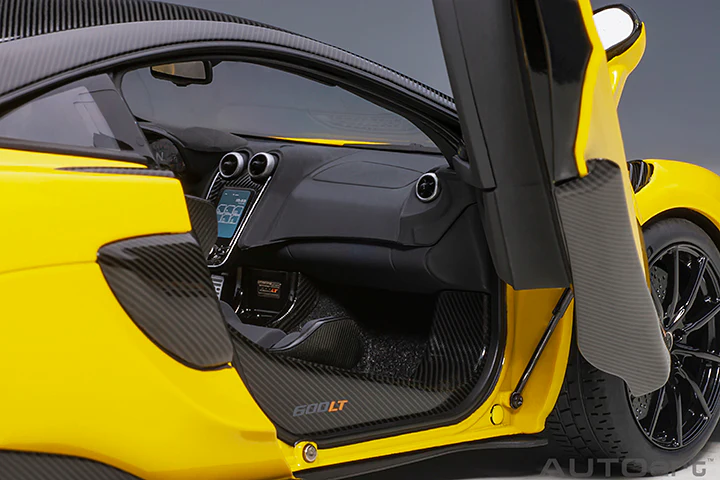 AUTOart Mclaren 600LT Coupe Sicilian Yellow 1:18 - Image 10