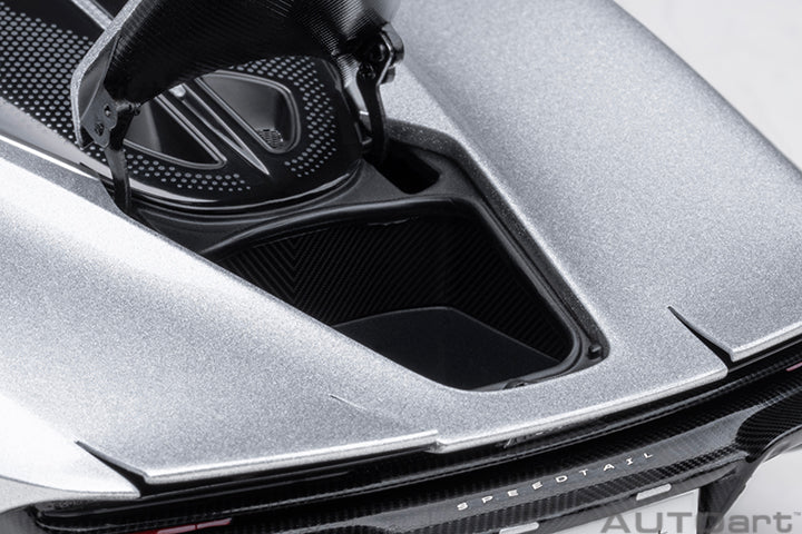 AUTOart Mclaren Speedtail Supernova Silver 1:18 - Image 13