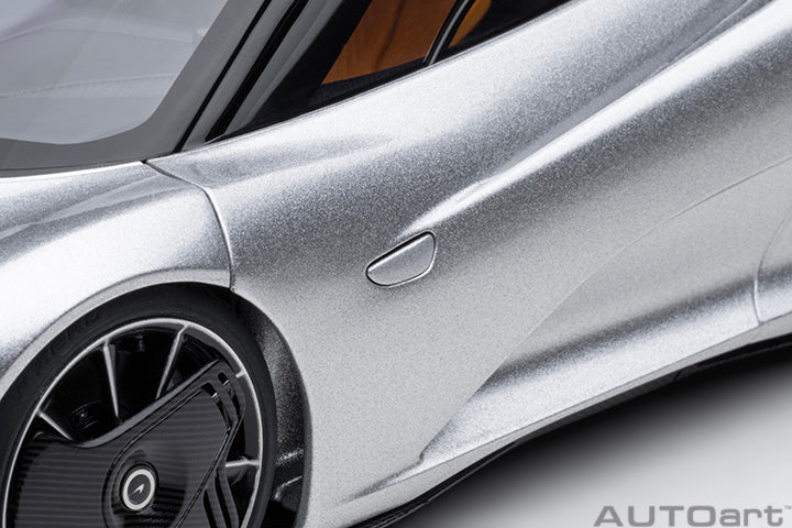 AUTOart Mclaren Speedtail Supernova Silver 1:18 - Image 18