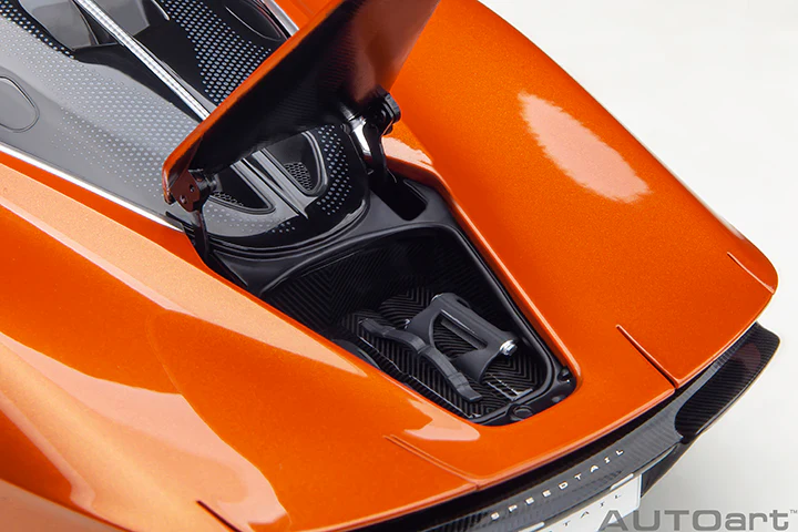 AUTOart Mclaren Speedtail Volcano Orange 1:18 - Image 18
