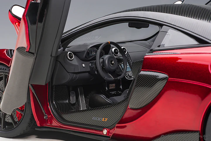 AUTOart Mclaren 600LT Coupe Volcano Red 1:18 - Image 9
