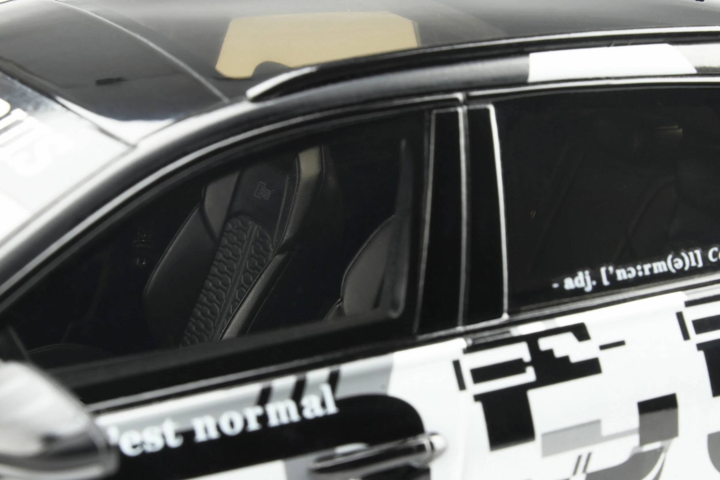 GT Spirit 2020 Audi RS6 Avant C8 Jon Olsson's Leon Black & White Camo 1:18 Resin - Image 10