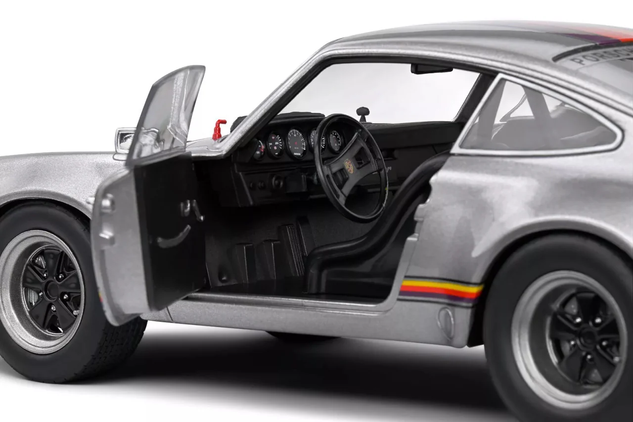 Solido 1973 Porsche 911 RSR Kremer Design Rally Silver 1:18 - Image 3