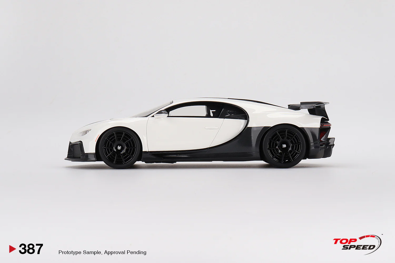 Topspeed 1:18 Bugatti Chiron Pur Sport White - Image 3