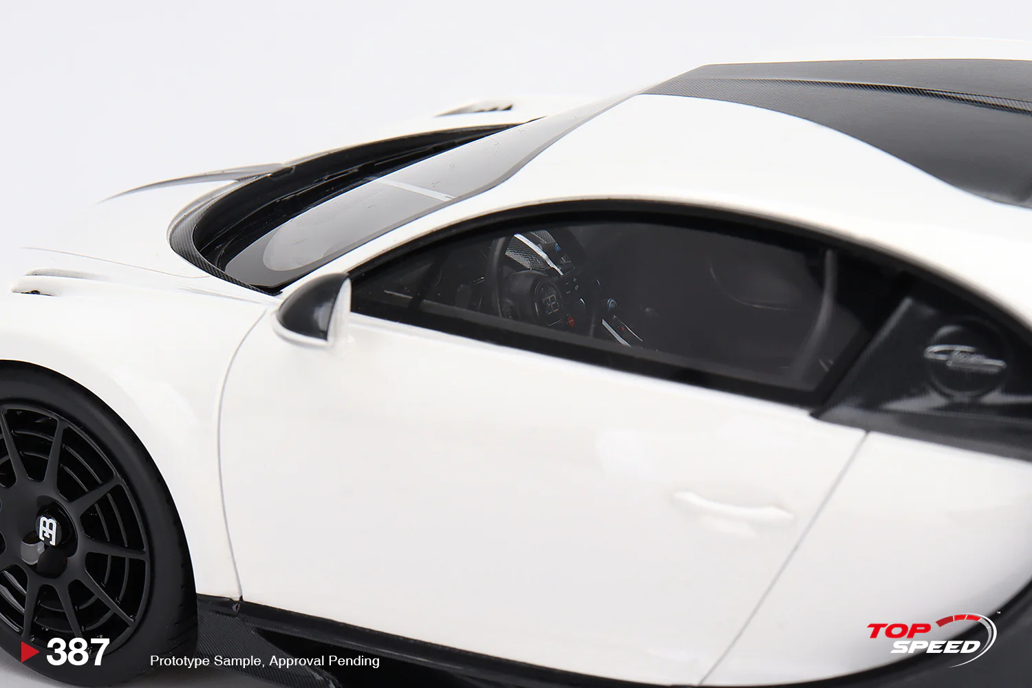 Topspeed 1:18 Bugatti Chiron Pur Sport White - Image 5
